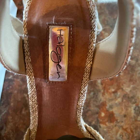 Halogen ankle tie wedges. - Picture 5 of 8